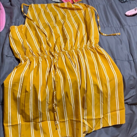 Clothes - Picture 2 of 3